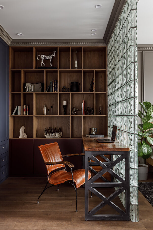 Фотография: Кабинет в стиле Эклектика, Квартира, Проект дня, 3 комнаты, Более 90 метров, Тюмень, современный с элементами лофта, эклектика с элементами классики, Анна Селиванова – фото на INMYROOM