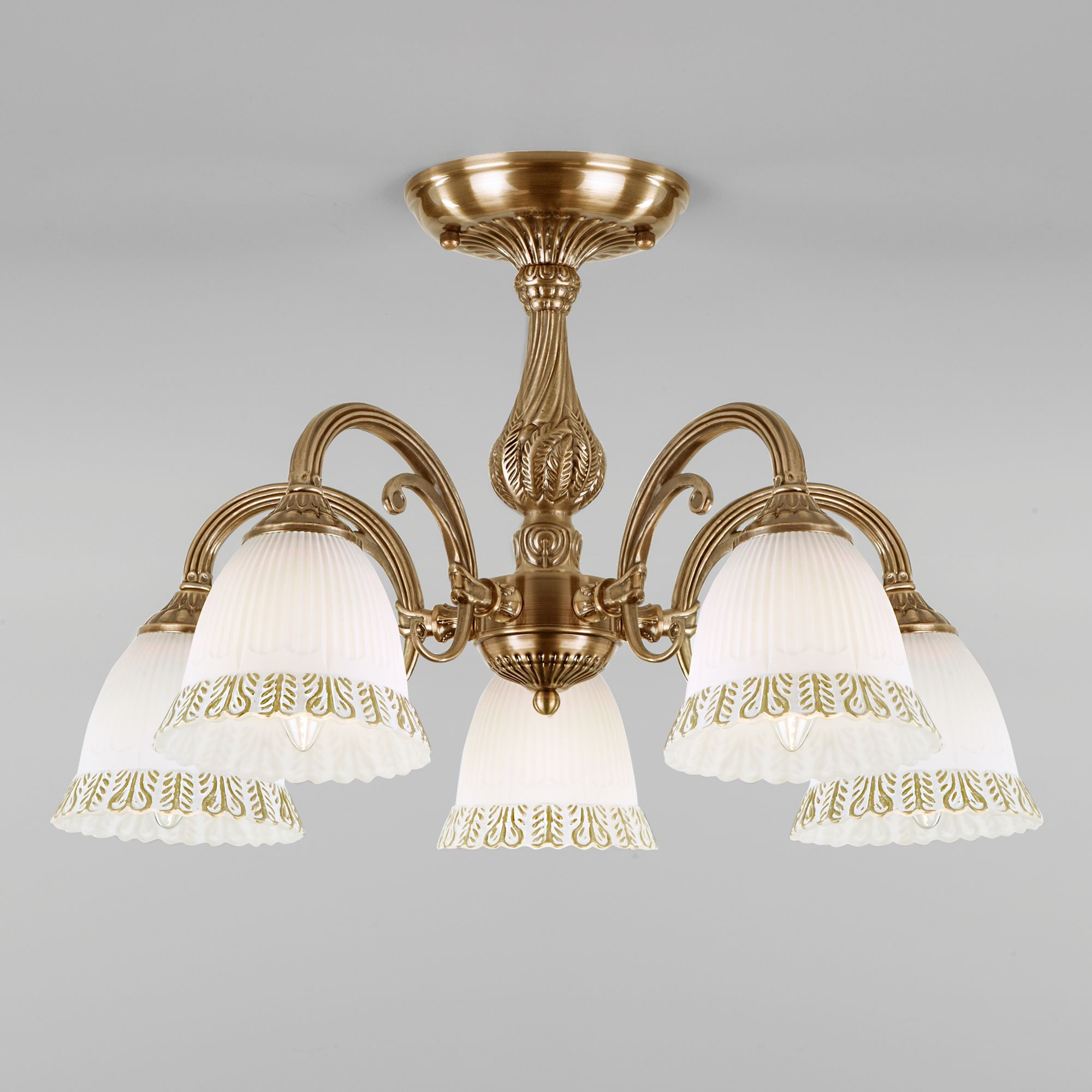 Классическая люстра со стеклянными плафонами 60107/5 античная бронза Campina