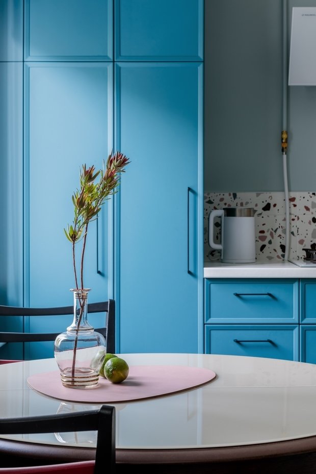 Фотография: Кухня и столовая в стиле Эклектика, Квартира, Проект недели, Москва, 3 комнаты, 60-90 метров, Валерия Шиманская – фото на INMYROOM