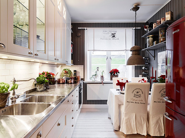 Фотография: Кухня и столовая в стиле Скандинавский, Малогабаритная квартира, Квартира, Цвет в интерьере, Дома и квартиры, Белый, Гетеборг, 2 комнаты, 40-60 метров – фото на INMYROOM