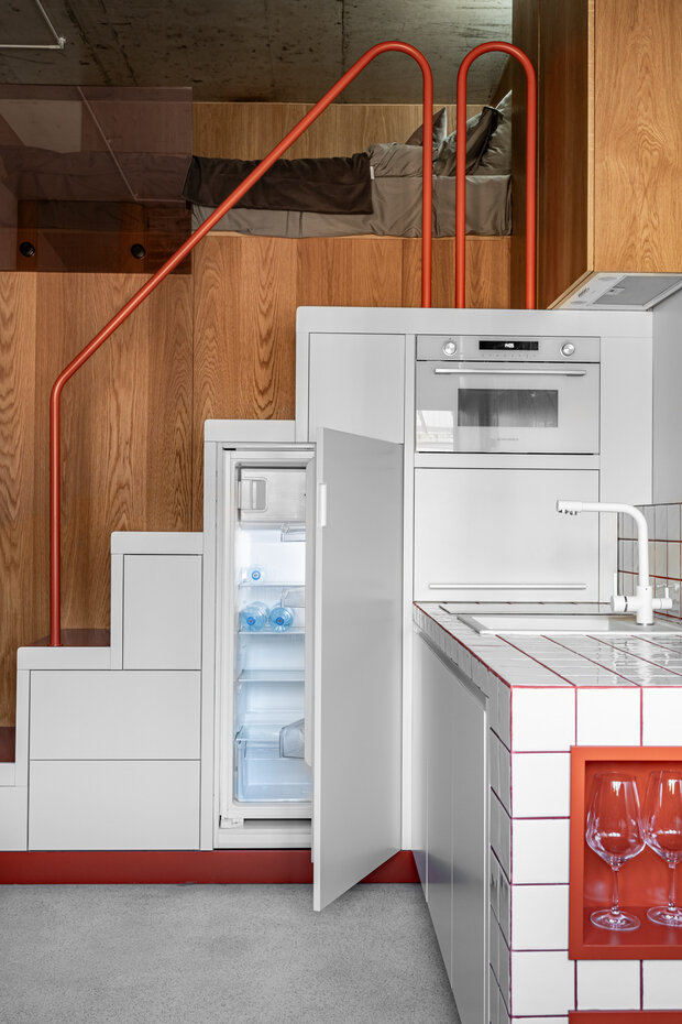 Фотография: Кухня и столовая в стиле Лофт, Современный, Эклектика, Малогабаритная квартира, Квартира, Студия, Проект дня, Санкт-Петербург, Сталинка, до 40 метров, современный с элементами лофта, Светлана Горянина – фото на INMYROOM