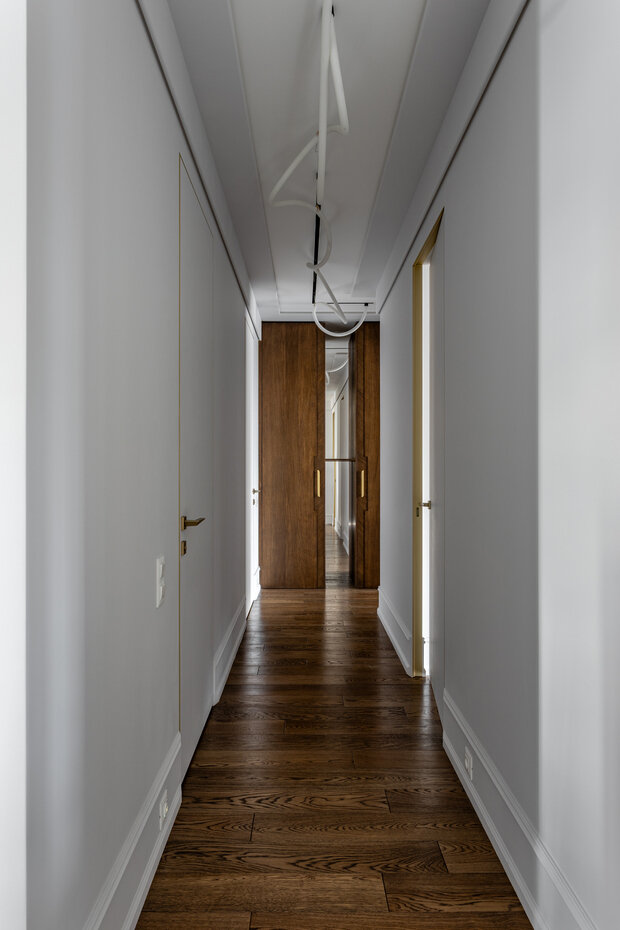 Фотография: Прихожая в стиле Современный, Квартира, Проект дня, Москва, 4 и больше, Более 90 метров, современный с элементами классики и роскоши, Саша Кама – фото на INMYROOM