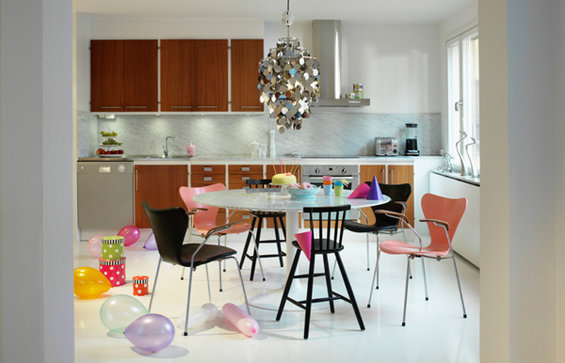 Фотография: Кухня и столовая в стиле Современный, Скандинавский, Декор интерьера, Швеция, Декор дома, Цвет в интерьере, Белый – фото на INMYROOM