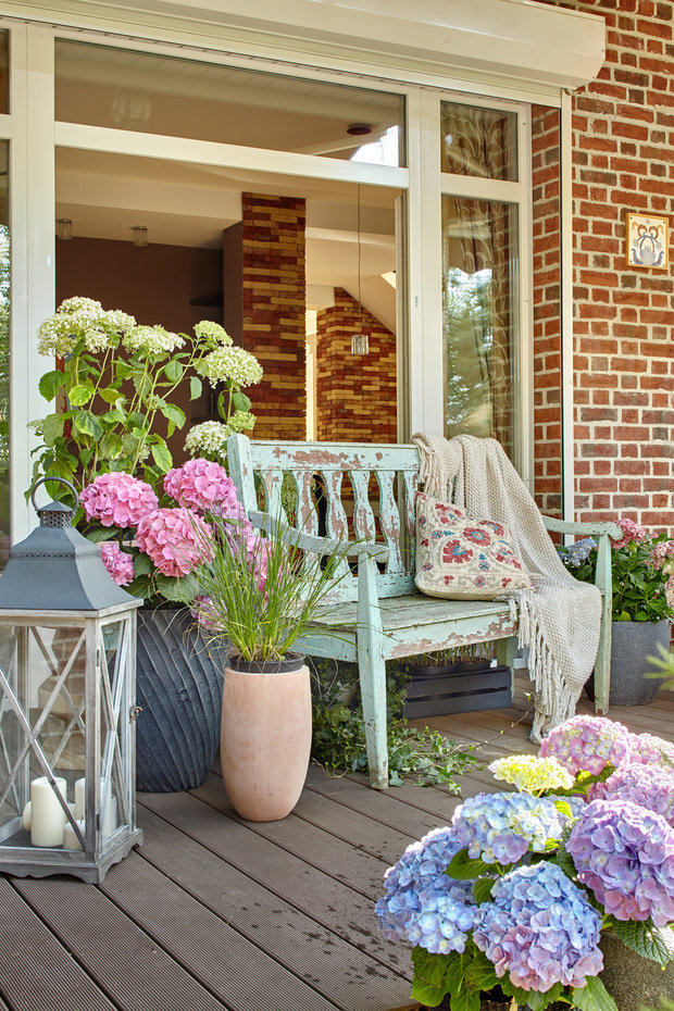 Фотография: Терраса в стиле Прованс и Кантри, Эклектика, Дом, Проект дня, Дача, Дом и дача, дом из бруса, Калужская область, 4 и больше, Более 90 метров, Нина Биркадзе, Дина Косточка, Малоярославец – фото на INMYROOM