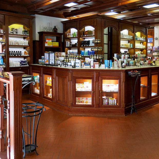 Фото из портфолио Аптека «БОСКО» – фотографии дизайна интерьеров на INMYROOM