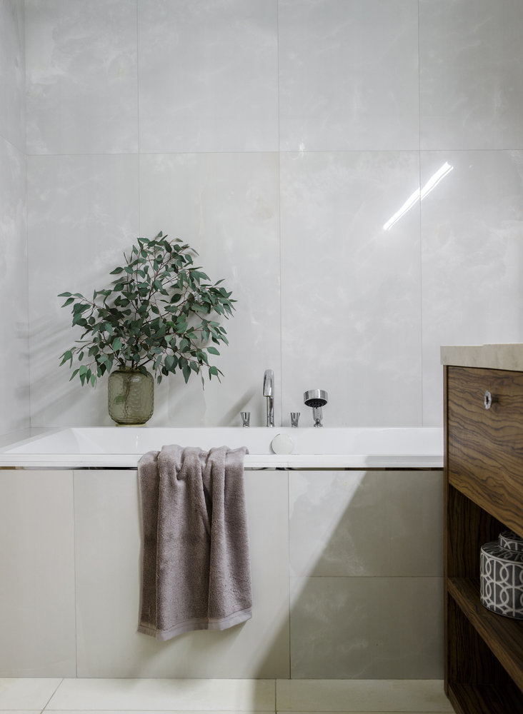 Фотография: Ванная в стиле Современный, Эклектика, Квартира, Проект недели, Москва, 3 комнаты, Более 90 метров, Наталья Наумова – фото на INMYROOM Фотография: Ванная в стиле Современный, Эклектика, Квартира, Проект недели, Москва, 3 комнаты, Более 90 метров, Наталья Наумова – фото на INMYROOM