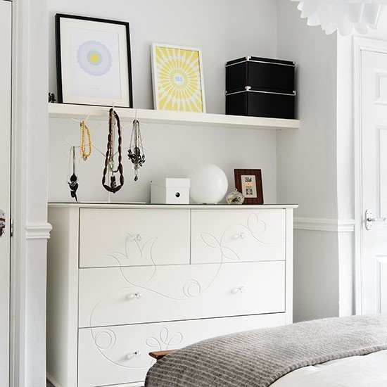 Фотография: Спальня в стиле Скандинавский, Современный, Эклектика, Квартира, Аксессуары, Декор, Мебель и свет, Советы – фото на INMYROOM Фотография: Спальня в стиле Скандинавский, Современный, Эклектика, Квартира, Аксессуары, Декор, Мебель и свет, Советы – фото на INMYROOM