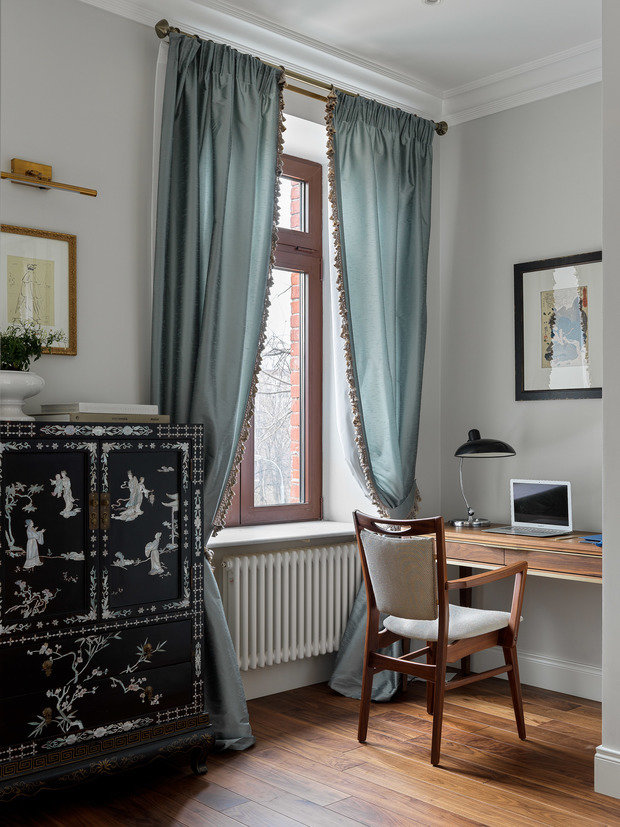 Фотография: Кабинет в стиле Классический, Эклектика, Квартира, Проект недели, Москва, 4 и больше, Более 90 метров, Татьяна Полянская, Марина Кибизова, Ольга Комарова – фото на INMYROOM