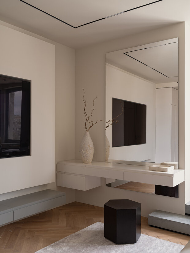 Фотография: Гостиная в стиле Современный, Минимализм, Квартира, Проект дня, Москва, Кирпичный дом, 3 комнаты, Более 90 метров, Патриаршие пруды – фото на INMYROOM