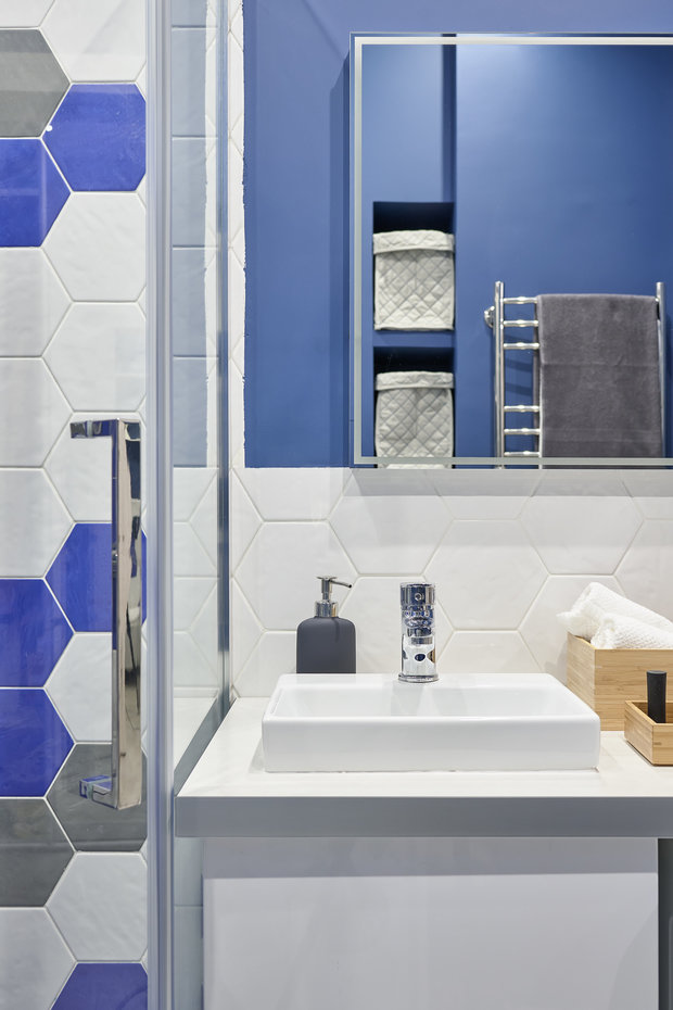 Фотография: Флористика в стиле Современный, Скандинавский, Квартира, Белый, Проект недели, Москва, Синий, Серый, Монолитный дом, 1 комната, 40-60 метров, Катерина Колмыченко – фото на INMYROOM