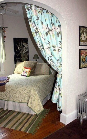 Фотография: Спальня в стиле Прованс и Кантри, Декор интерьера, Текстиль, Советы, Шторы, Балдахин – фото на INMYROOM