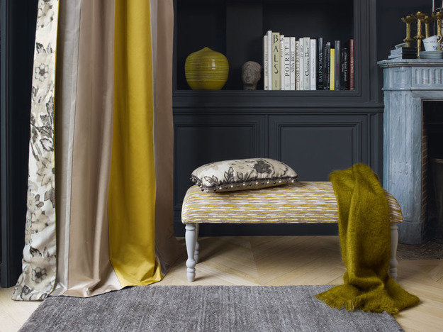 Фотография: Спальня в стиле Современный, Цвет в интерьере, Стиль жизни, Советы, Ткани, Галерея Арбен, Шторы, Окна – фото на INMYROOM Фотография: Спальня в стиле Современный, Цвет в интерьере, Стиль жизни, Советы, Ткани, Галерея Арбен, Шторы, Окна – фото на INMYROOM