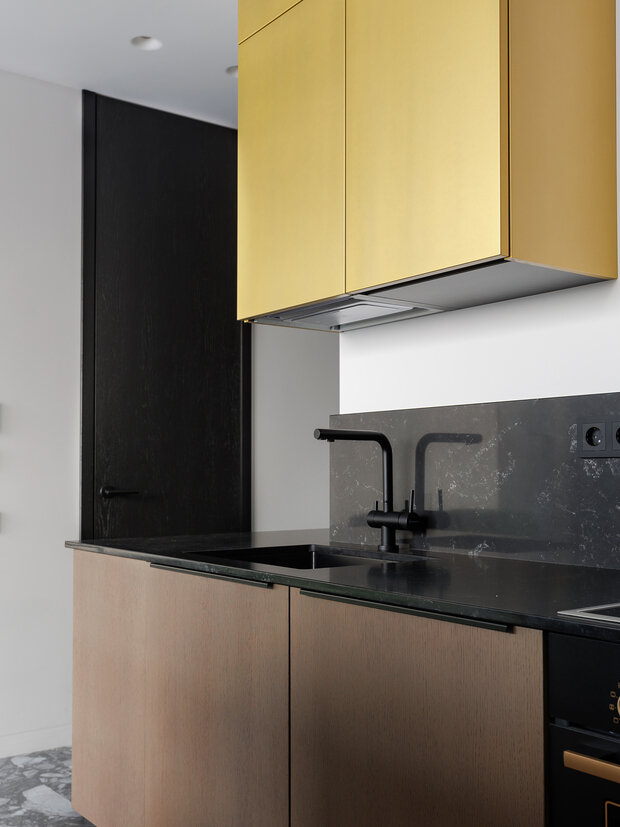 Фотография: Кухня и столовая в стиле Лофт, Современный, Минимализм, Квартира, Студия, Проект дня, Москва, Евгения Потапова, Антон Белов, 40-60 метров, ЖК «Loftec» – фото на INMYROOM