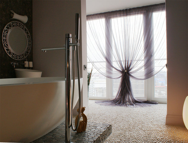 Фото из портфолио Квартира с ванной у окна – фотографии дизайна интерьеров на INMYROOM