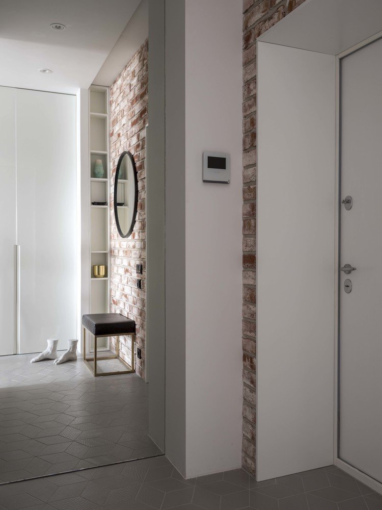 Фотография: Прихожая в стиле Лофт, Скандинавский, Современный, Квартира, Проект недели, Москва, Алексей Иванов, Павел Герасимов, Монолитный дом, ЖК «Водный», 2 комнаты, 60-90 метров – фото на INMYROOM