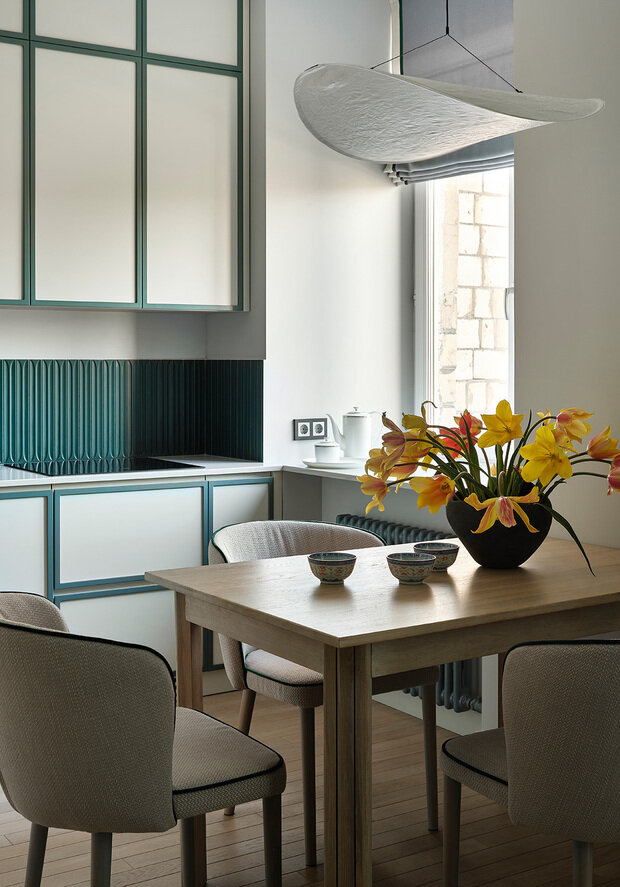 Фотография: Кухня и столовая в стиле Современный, Эклектика, Квартира, Проект дня, Москва, Фрунзенская набережная, Сталинка, 3 комнаты, 60-90 метров, Анна Громова – фото на INMYROOM