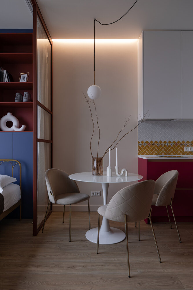 Фотография: Кухня и столовая в стиле Современный, Малогабаритная квартира, Квартира, Студия, Проект недели, Москва, Монолитный дом, до 40 метров, Дарья Големинова – фото на INMYROOM Фотография: Кухня и столовая в стиле Современный, Малогабаритная квартира, Квартира, Студия, Проект недели, Москва, Монолитный дом, до 40 метров, Дарья Големинова – фото на INMYROOM