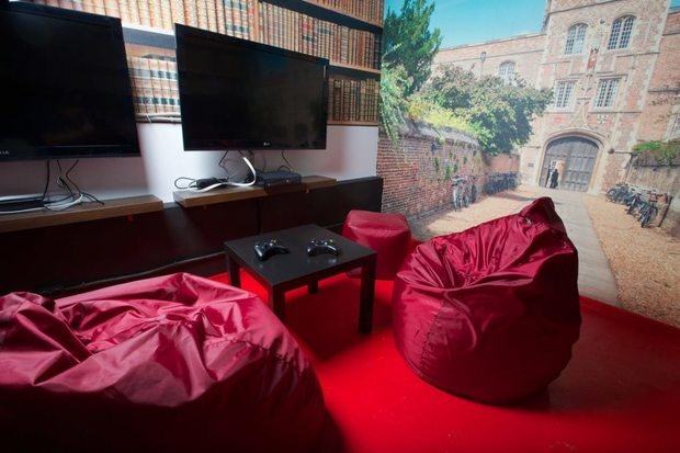 Фотография: Гостиная в стиле Современный, Дома и квартиры, Городские места – фото на INMYROOM