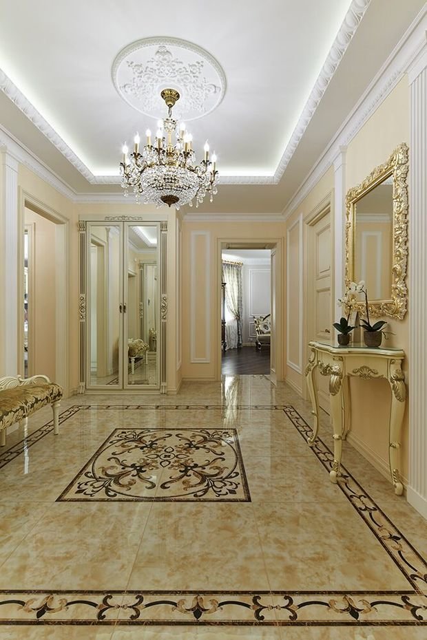 Интерьер прихожей в классическом стиле