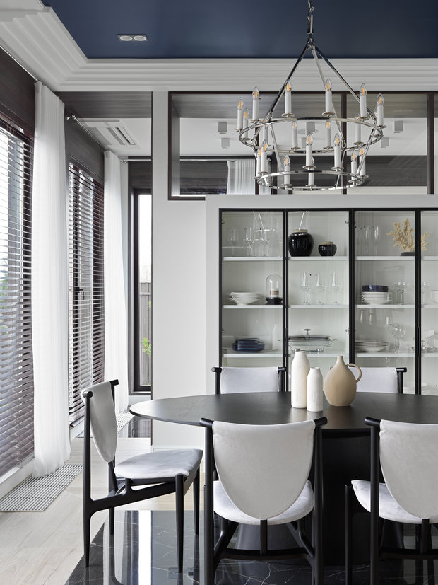 Фотография: Кухня и столовая в стиле Классический, Современный, Дом, Проект дня, Дом и дача, 4 и больше, Более 90 метров, TaupeHome, Павловск – фото на INMYROOM