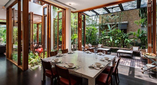 Фото из портфолио Бассейн на крыше и джунгли в гостиной – фотографии дизайна интерьеров на INMYROOM