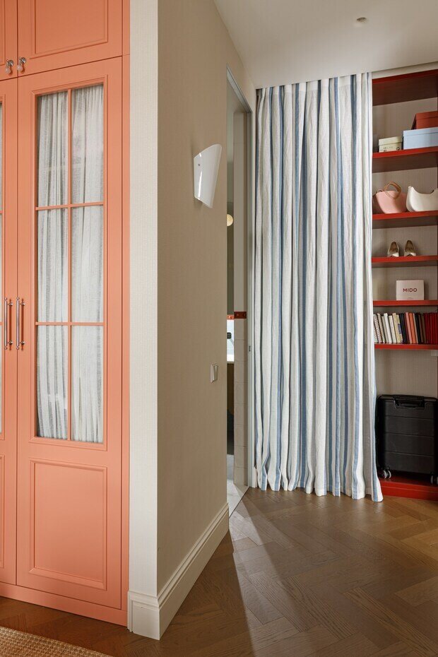 Фотография: Спальня в стиле Современный, Квартира, Проект дня, Астана, 60-90 метров, современный с элементами эклектики, Динара Усманова – фото на INMYROOM