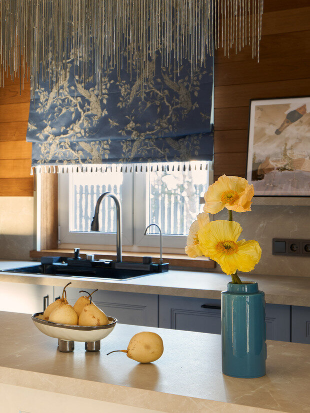 Фотография: Кухня и столовая в стиле Современный, Дом, Проект дня, Дом и дача, Ленинградская область, 3 комнаты, Более 90 метров, Индивидуальный проект, эклектика с элементами современного, Алена Донцова – фото на INMYROOM