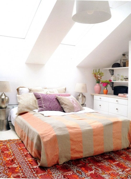 Фотография: Спальня в стиле Скандинавский, Дом, Чердак, Мансарда – фото на INMYROOM