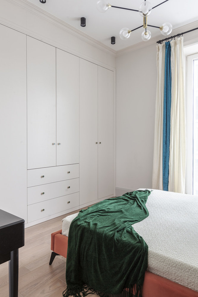 Фотография: Спальня в стиле Современный, Квартира, Проект недели, Москва, 4 и больше, 60-90 метров, Рада Кобук, Варя Шалито – фото на INMYROOM Фотография: Спальня в стиле Современный, Квартира, Проект недели, Москва, 4 и больше, 60-90 метров, Рада Кобук, Варя Шалито – фото на INMYROOM