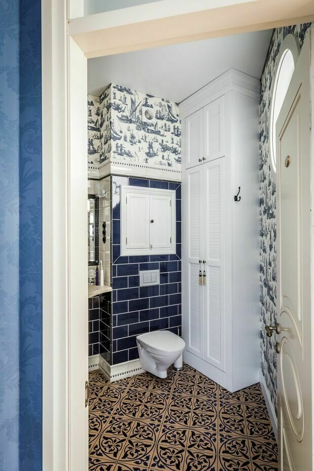 Фотография: Ванная в стиле Прованс и Кантри, Эклектика, Винтажный, Квартира, Проект недели, дизайн интерьера в сталинке, Сталинка, 4 и больше, Более 90 метров – фото на INMYROOM