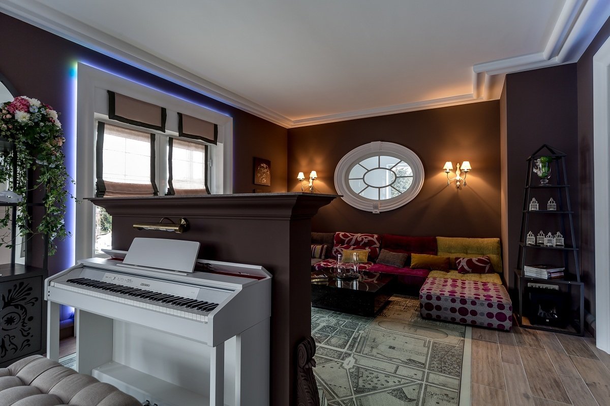 Фотография: Гостиная в стиле , Кухня и столовая, Дом, Франция, Дома и квартиры, Городские места, Камин, Дачный ответ – фото на INMYROOM