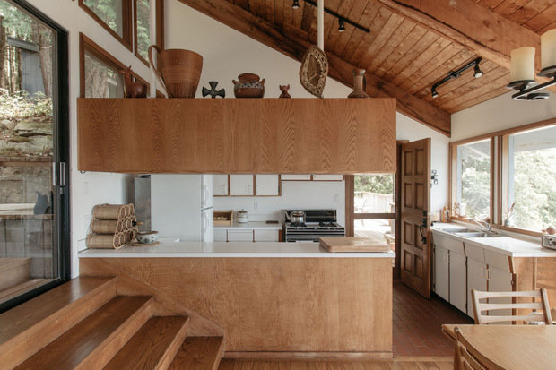 Фотография: Кухня и столовая в стиле Минимализм, Эко, Прованс и Кантри, Белый, Бежевый, Дом и дача – фото на INMYROOM