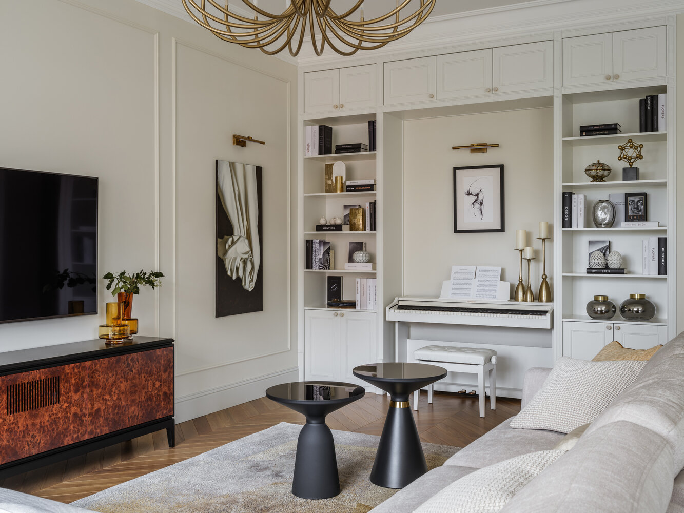 Фотография: Гостиная в стиле Классический, Современный, Квартира, Проект недели, Москва, 3 комнаты, Более 90 метров, Вероника Князева – фото на INMYROOM Фотография: Гостиная в стиле Классический, Современный, Квартира, Проект недели, Москва, 3 комнаты, Более 90 метров, Вероника Князева – фото на INMYROOM