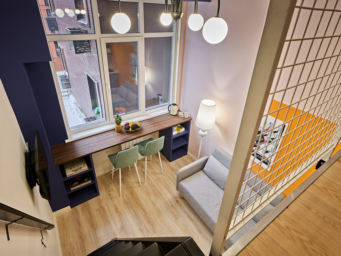 Фотография: Гостиная в стиле Современный, Лофт, Малогабаритная квартира, Квартира, Студия, Проект недели, Москва, до 40 метров, Роман Капенкин – фото на INMYROOM Фотография: Гостиная в стиле Современный, Лофт, Малогабаритная квартира, Квартира, Студия, Проект недели, Москва, до 40 метров, Роман Капенкин – фото на INMYROOM