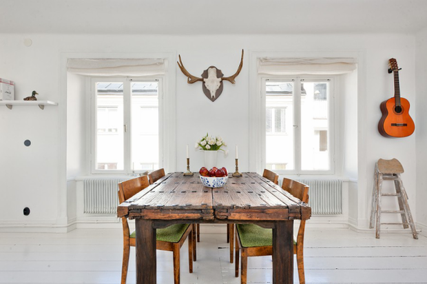 Фотография: Кухня и столовая в стиле Скандинавский, Малогабаритная квартира, Квартира, Цвет в интерьере, Дома и квартиры, Белый – фото на INMYROOM