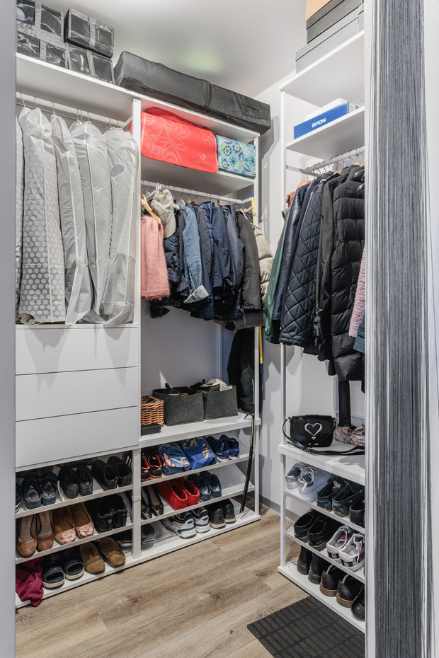 Фотография: Гардеробная в стиле Современный, Квартира, Проект недели, Москва, 4 и больше, 60-90 метров, Спецпроект – фото на INMYROOM