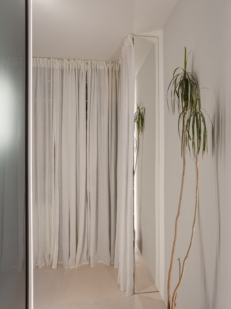 Фотография: Прихожая в стиле Скандинавский, Современный, Минимализм, Малогабаритная квартира, Квартира, Проект недели, Екатеринбург, Хрущевка, 1 комната, до 40 метров, Ольга Каримова – фото на INMYROOM Фотография: Прихожая в стиле Скандинавский, Современный, Минимализм, Малогабаритная квартира, Квартира, Проект недели, Екатеринбург, Хрущевка, 1 комната, до 40 метров, Ольга Каримова – фото на INMYROOM