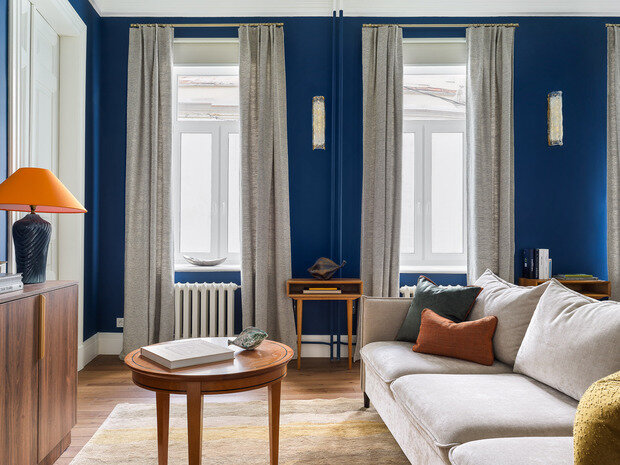 Фотография: Гостиная в стиле Классический, Современный, Эклектика, Винтажный, Квартира, Проект недели, Москва, Кирпичный дом, 2 комнаты, 60-90 метров, Ольга Комарова – фото на INMYROOM