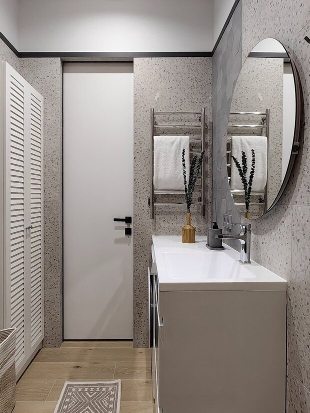 Фотография: Ванная в стиле Современный, Малогабаритная квартира, Квартира, Проект дня, Москва, Монолитный дом, 1 комната, до 40 метров, Юлия Гордеева, современный с элементами минимализма и скандинавского стиля, ЖК «Логос» – фото на INMYROOM