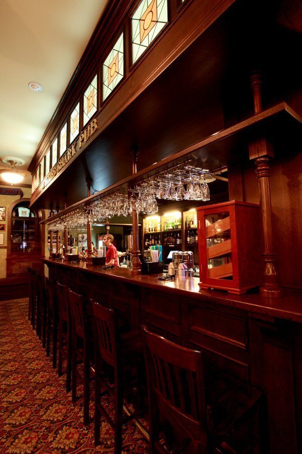 Фото из портфолио The James Shark Pub – фотографии дизайна интерьеров на INMYROOM