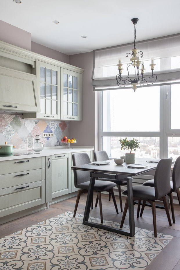 Фотография: Кухня и столовая в стиле Прованс и Кантри, Квартира, Проект недели, Москва, 3 комнаты, Более 90 метров, Sella Interior and Design, Светлана Цисвилер – фото на INMYROOM