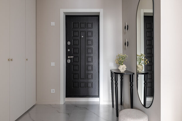 Фотография: Прихожая в стиле Современный, Квартира, Проект дня, Москва, Кирпичный дом, 3 комнаты, 60-90 метров, Виктория Аз-Зари – фото на INMYROOM