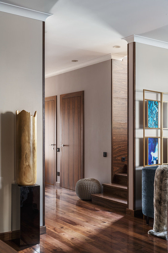 Фотография: Прихожая в стиле Современный, Классический, Эклектика, Минимализм, Проект недели, Подмосковье, Московская область, Таунхаус, Кирпичный дом, 4 и больше, Более 90 метров, Ектерина Реброва, Елена Поворова, Бюро Home Emotions, КП «Александровский» – фото на INMYROOM Фотография: Прихожая в стиле Современный, Классический, Эклектика, Минимализм, Проект недели, Подмосковье, Московская область, Таунхаус, Кирпичный дом, 4 и больше, Более 90 метров, Ектерина Реброва, Елена Поворова, Бюро Home Emotions, КП «Александровский» – фото на INMYROOM