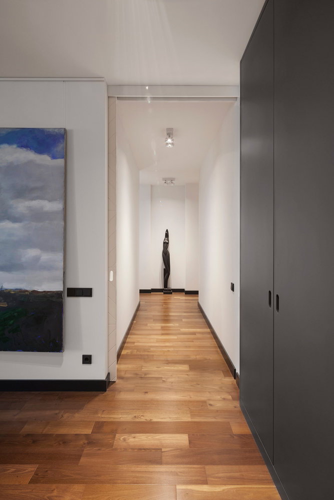 Фотография: Прихожая в стиле Минимализм, Современный, Квартира, Украина, Планировки, Аксессуары, Miele, Modular, Vitra, Мебель и свет, Белый, Проект недели, Черный, Зеленый, Бежевый, Серый, Коричневый, Киев, SLV, ИКЕА, Vibia, Benjamin Moore, Gessi, Wheitzer Parkett, Настя Антонюк, Atelier Areti, Jielde, META, Saba, Blanco, А-III, белый минимализм в Киеве, квартира-галерея – фото на INMYROOM Фотография: Прихожая в стиле Минимализм, Современный, Квартира, Украина, Планировки, Аксессуары, Miele, Modular, Vitra, Мебель и свет, Белый, Проект недели, Черный, Зеленый, Бежевый, Серый, Коричневый, Киев, SLV, ИКЕА, Vibia, Benjamin Moore, Gessi, Wheitzer Parkett, Настя Антонюк, Atelier Areti, Jielde, META, Saba, Blanco, А-III, белый минимализм в Киеве, квартира-галерея – фото на INMYROOM