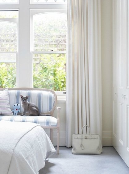 Фотография: Спальня в стиле Прованс и Кантри, Декор интерьера, Декор дома, Цвет в интерьере, Белый, Бассейн – фото на INMYROOM