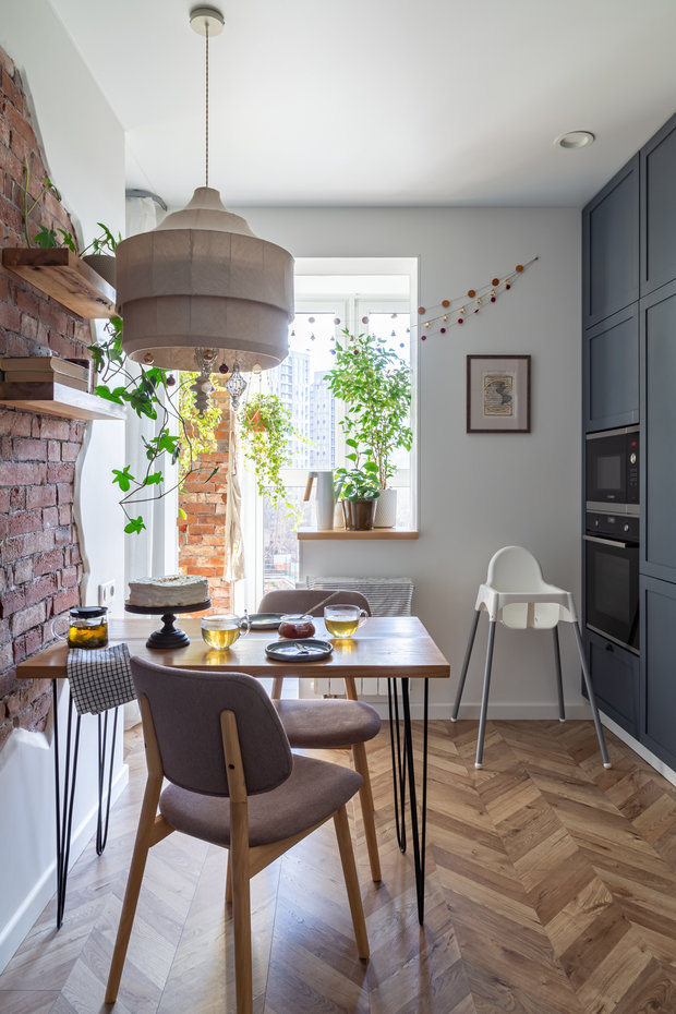 Фотография: Кухня и столовая в стиле Скандинавский, Современный, Квартира, Проект недели, Москва, 2 комнаты, 40-60 метров, Виктория Вишневская – фото на INMYROOM