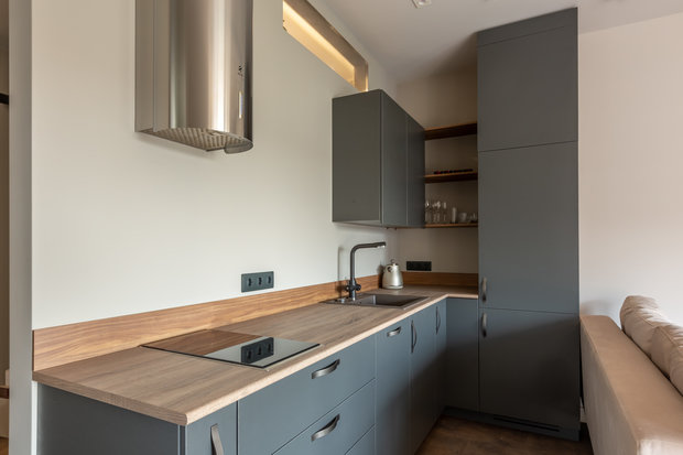 Фотография: Кухня и столовая в стиле Минимализм, Современный, Квартира, Проект недели, Москва, Buro Brainstorm, 1 комната, до 40 метров, 40-60 метров – фото на INMYROOM