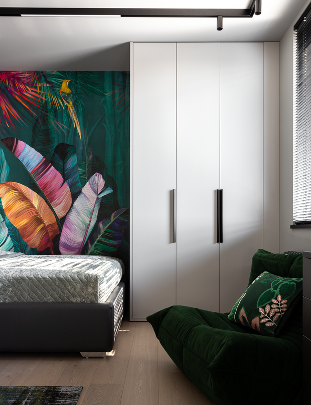 Все системы хранения выполнены до потолка, чтобы максимально использовать пространство.