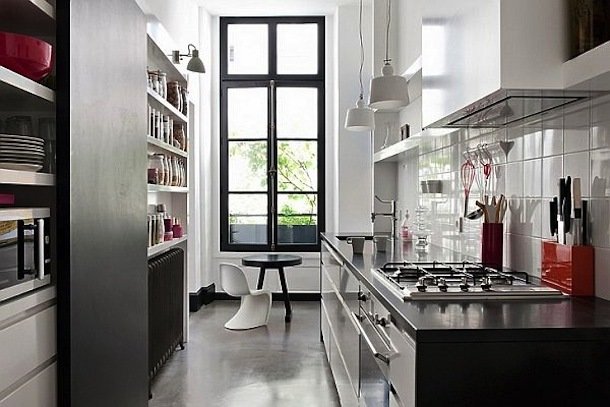 Фотография: Кухня и столовая в стиле Хай-тек, Малогабаритная квартира, Квартира, Дома и квартиры – фото на INMYROOM