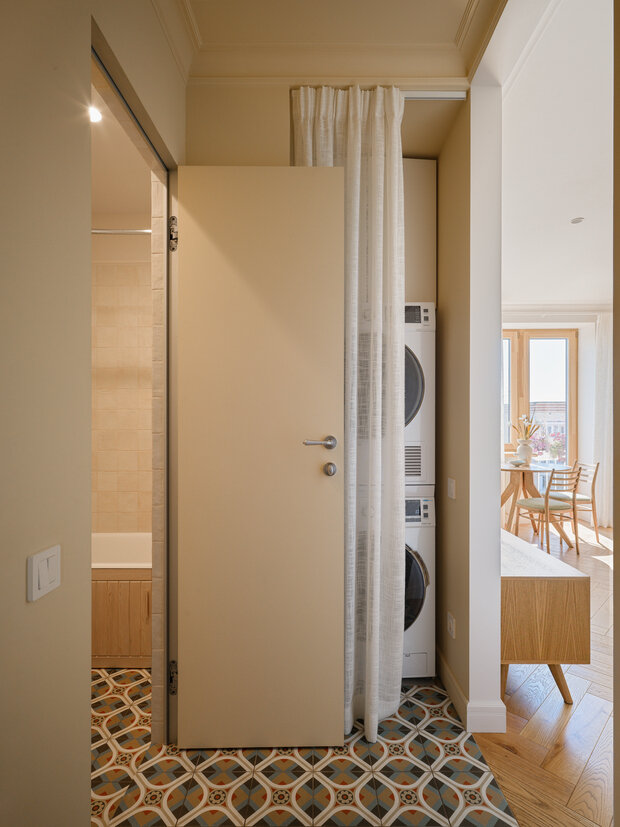 Фотография: Прихожая в стиле Современный, Малогабаритная квартира, Квартира, Проект дня, Москва, Хамовники, Хрущевка, 2 комнаты, 40-60 метров, Анастасия Заркуа – фото на INMYROOM